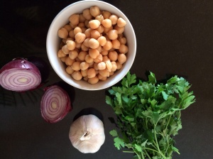 Chickpeas, parley, onion and garlic